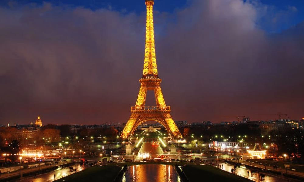 Γαλλία: Ανοίγει ο Πύργος του Άιφελ ξανά μετά από εννέα μήνες